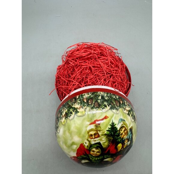 Williams-Sonoma Winter Wonderland Treasure Globe Papier-Mâché Santa kids READ - Picture 5 of 9